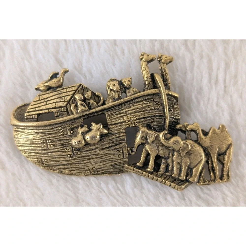 Noah's Ark Animal Pin Brooch Antiqued Gold Tone Avenue‎ Collection
